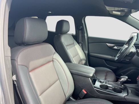 Used 2025 Chevrolet Blazer RS FWD image 28