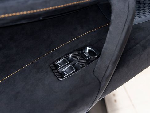 Used 2022 McLaren 765LT image 24