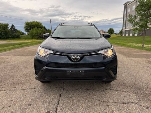 Used 2017 Toyota RAV4 LE w/ Carpet Mat Package AWD/4WD image 12