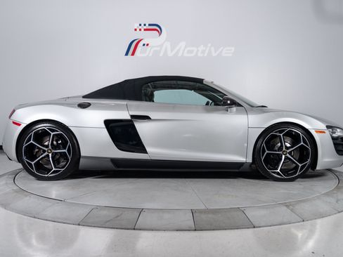 Used 2012 Audi R8 V10 AWD/4WD image 15