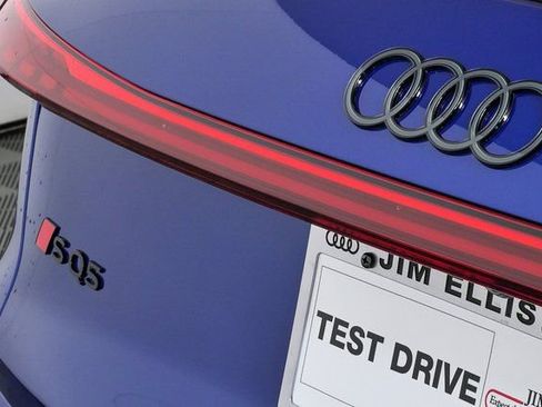 New 2025 Audi SQ5 Premium Plus image 38