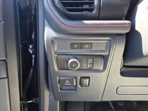 Used 2022 Ford Expedition Limited image 9