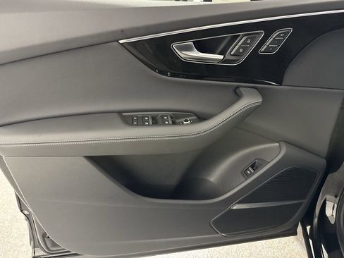 Used 2025 Audi Q7 3.0T Premium Plus w/ Premium Plus Package image 26