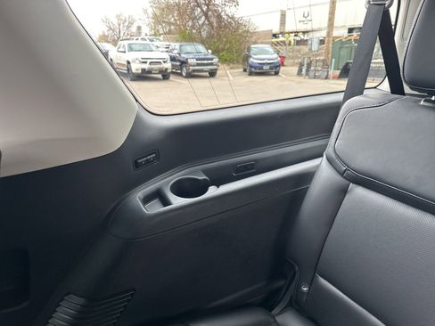 Used 2025 Ford Expedition Max Platinum AWD/4WD image 25