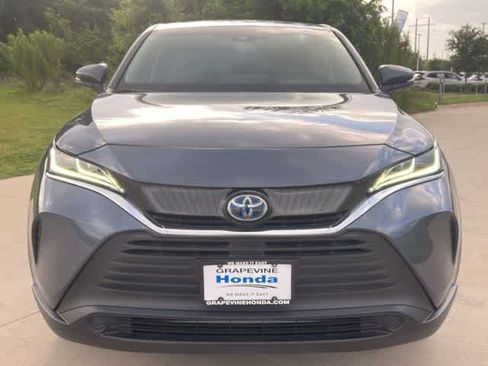 Used 2024 Toyota Venza LE AWD/4WD image 7