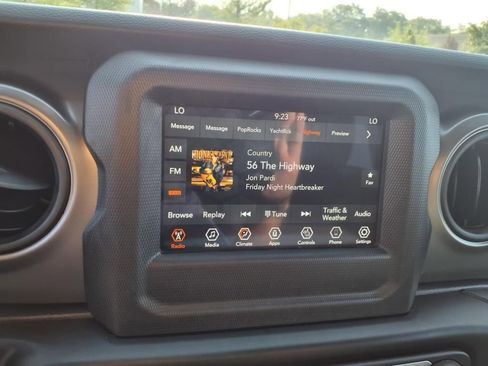 Certified 2023 Jeep Gladiator Sport image 14