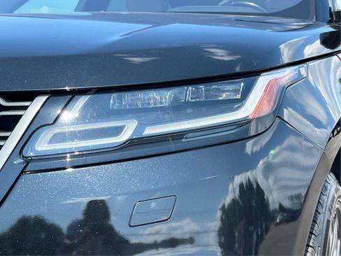 Used 2018 Land Rover Range Rover Velar R-Dynamic SE AWD/4WD image 33