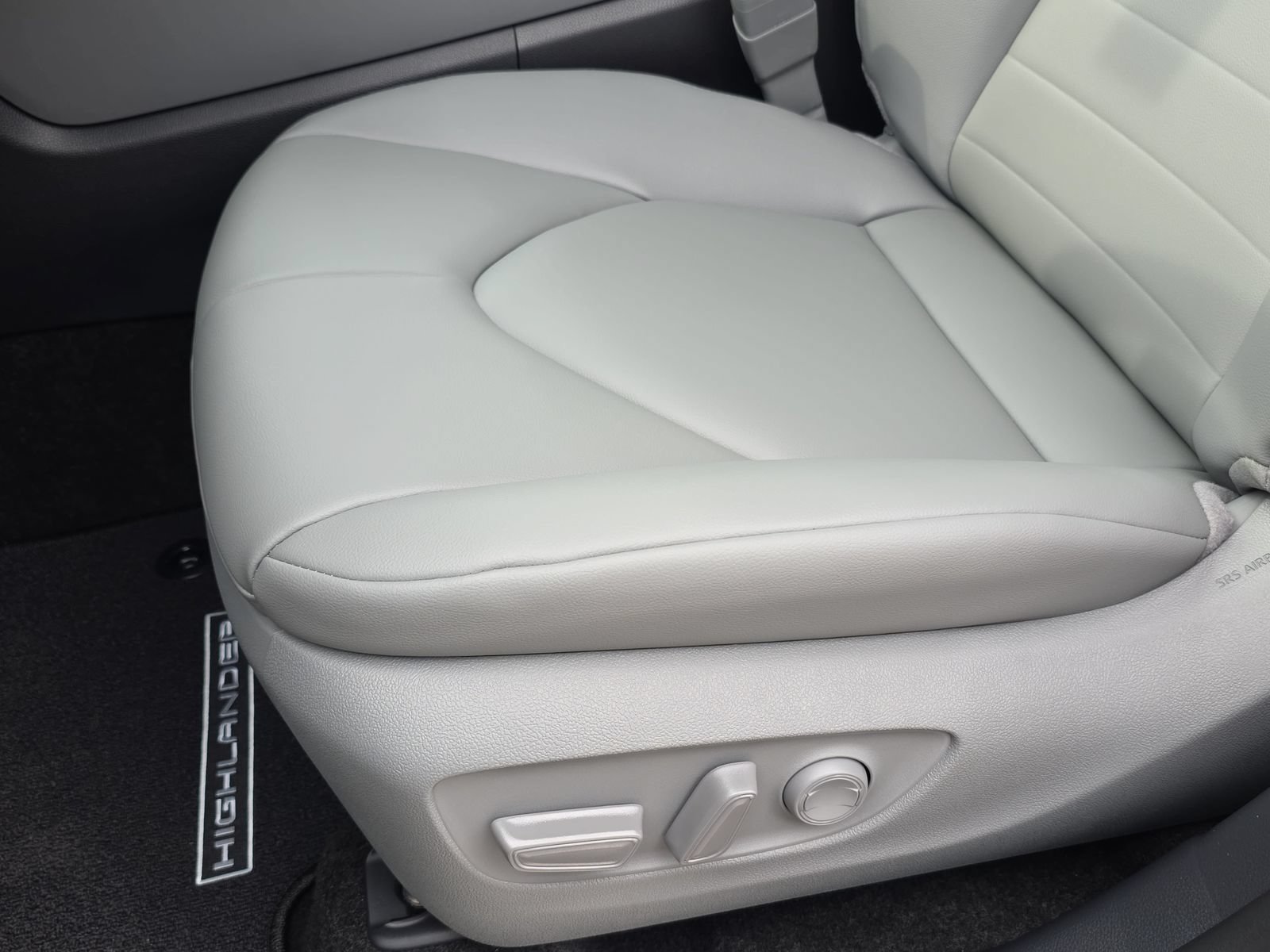 New 2026 Toyota Highlander XLE AWD/4WD image 25