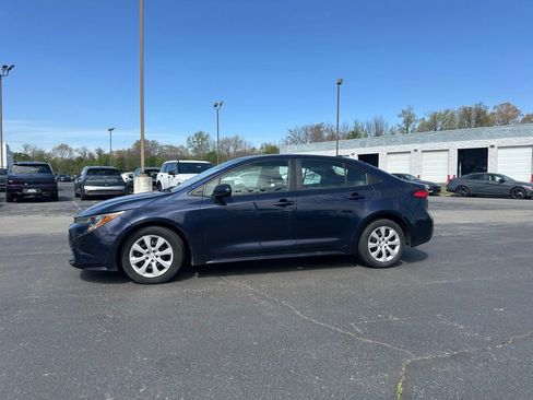 Used 2023 Toyota Corolla LE image 9