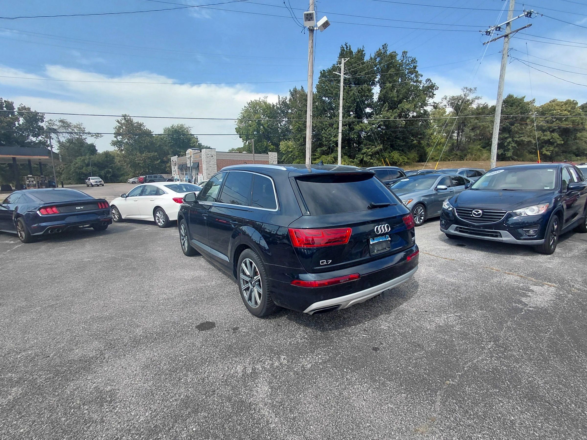Used 2017 Audi Q7 3.0T Premium Plus w/ Premium Plus Package AWD/4WD image 3