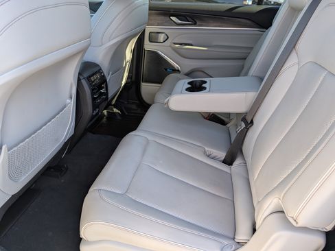 Used 2021 Jeep Grand Cherokee L Overland AWD/4WD image 14
