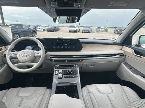 Used 2024 Hyundai Palisade Limited FWD image 22