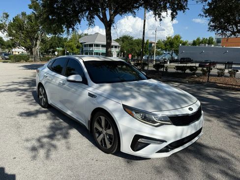 Used 2019 Kia Optima S FWD image 3