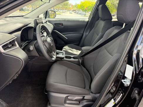Used 2026 Toyota Corolla Cross LE FWD image 24