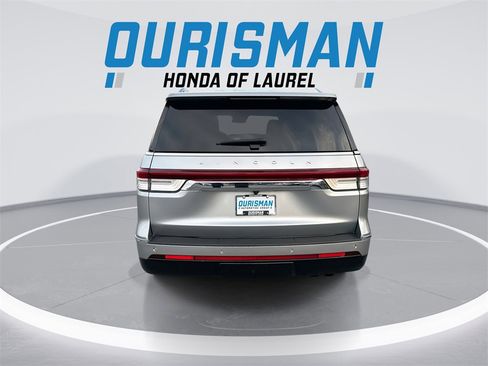 Used 2023 Lincoln Navigator Reserve image 7