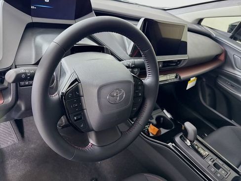 New 2026 Toyota Prius Plug-In Hybrid FWD image 9