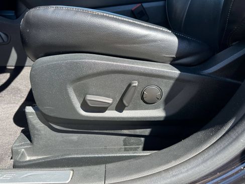 Used 2022 Ford Edge Titanium w/ Equipment Group 301A AWD/4WD image 23