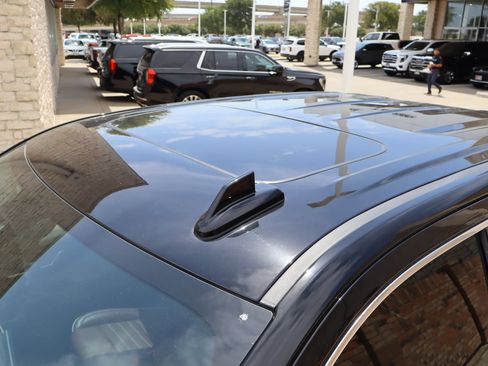 Used 2024 GMC Sierra 1500 Denali Ultimate AWD/4WD image 4