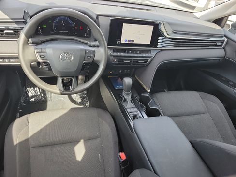 Used 2025 Toyota Camry LE image 20