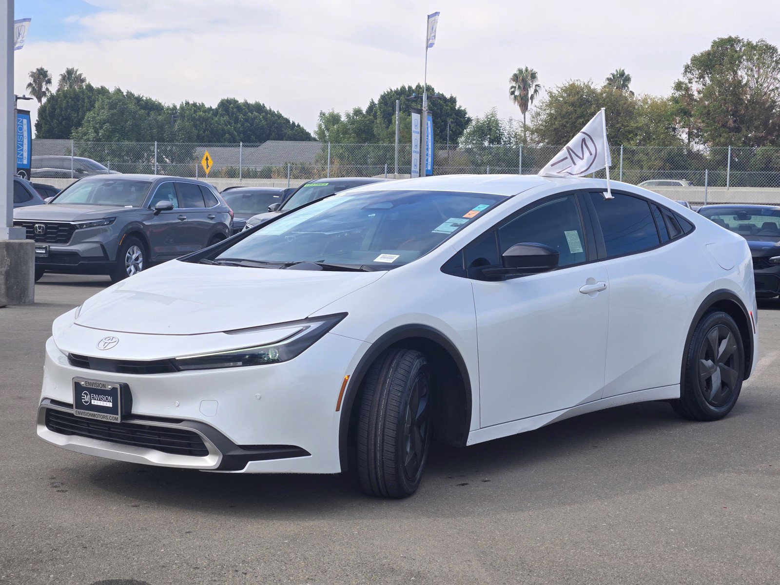 Used 2026 Toyota Prius Plug-In Hybrid FWD image 3