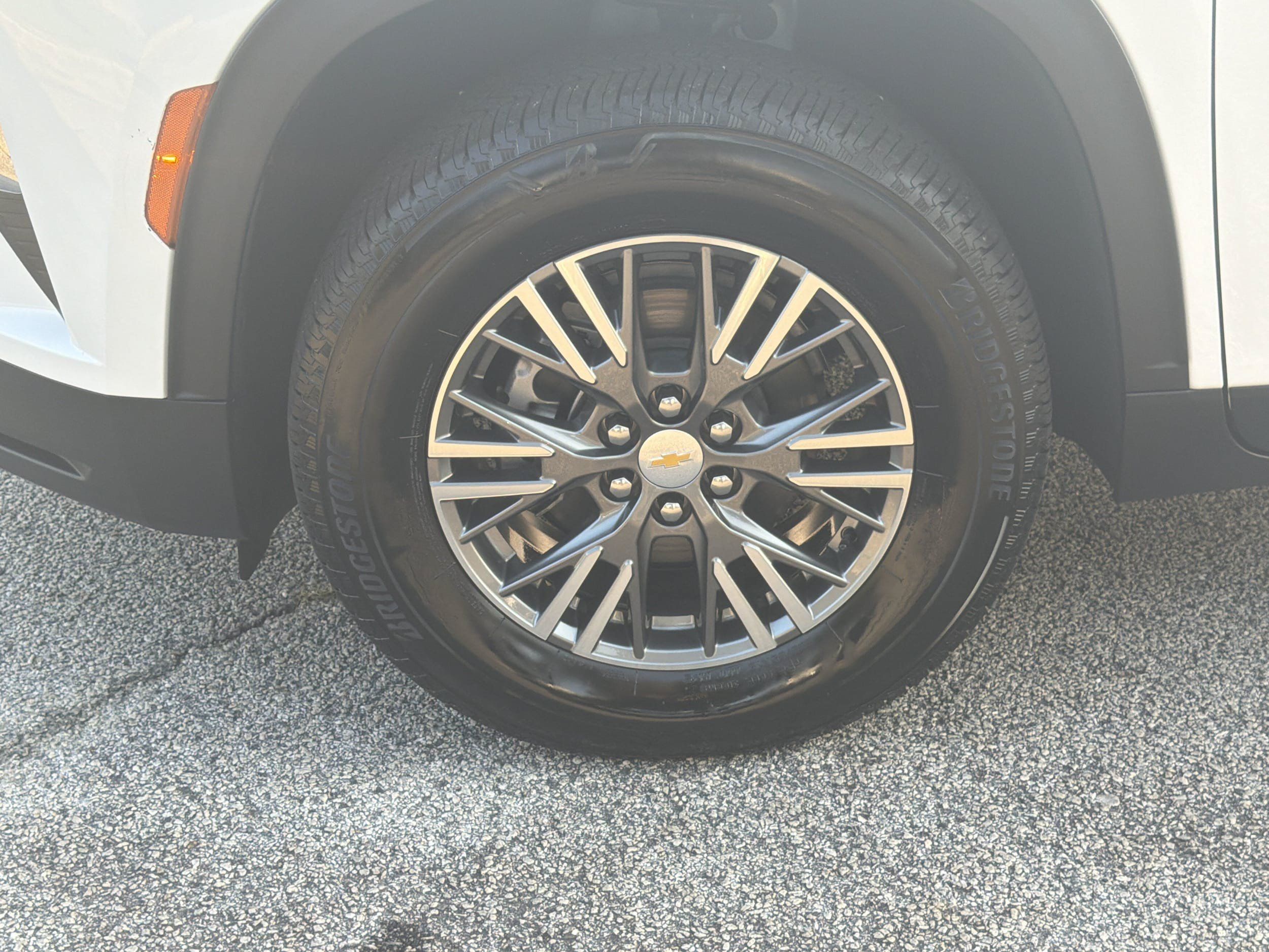 Used 2026 Chevrolet Traverse LT w/ Driver Confidence Package FWD image 11