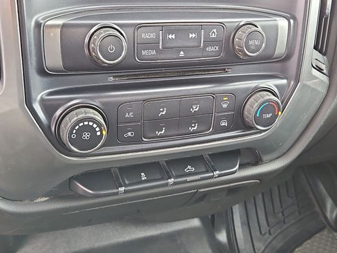 Used 2015 Chevrolet Silverado 3500 LT image 23