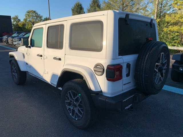Used 2025 Jeep Wrangler Unlimited Sahara AWD/4WD image 2