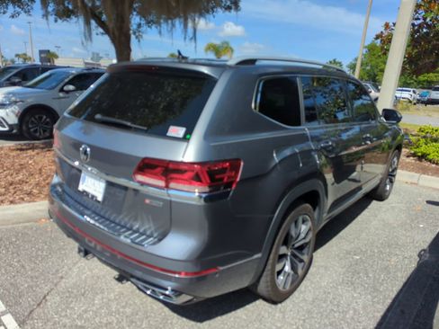 Used 2022 Volkswagen Atlas SEL Premium AWD/4WD image 2