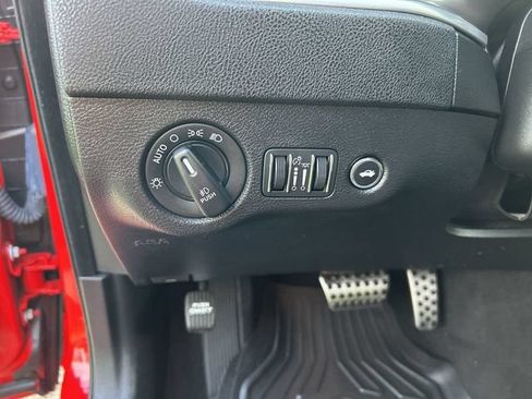 Used 2022 Dodge Charger R/T RWD image 17