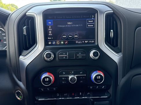 Used 2022 GMC Sierra 1500 SLT w/ SLT Premium Package AWD/4WD image 17