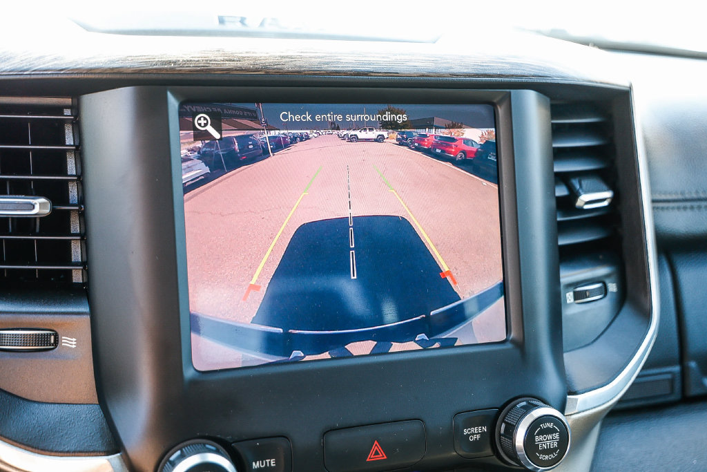 Used 2019 RAM 1500 Laramie AWD/4WD image 12