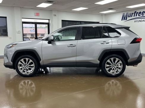 Used 2025 Toyota RAV4 XLE Premium AWD/4WD image 9
