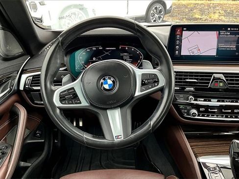 Used 2022 BMW M550i xDrive w/ Shadowloine Package image 5