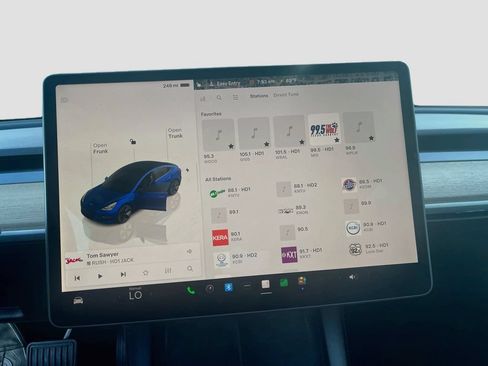 Used 2022 Tesla Model 3 Standard Range RWD image 15