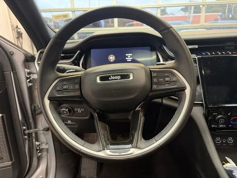 Used 2023 Jeep Grand Cherokee Trailhawk w/ Luxury Tech Group III AWD/4WD image 25