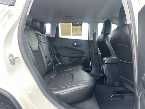 Used 2018 Jeep Compass Altitude w/ Popular Equipment Group image 17