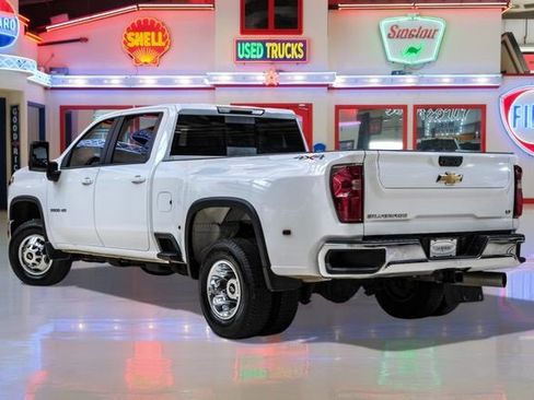 Used 2022 Chevrolet Silverado 3500 LT w/ Convenience Package image 4