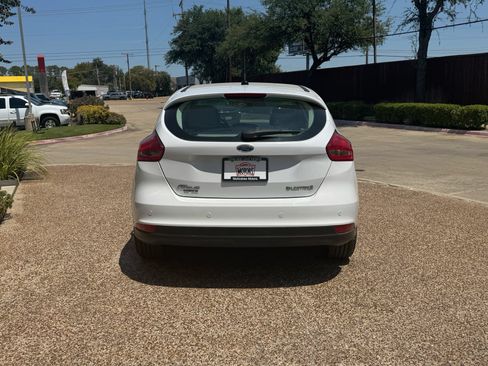 Used 2017 Ford Focus Electric Hatchback FWD image 9