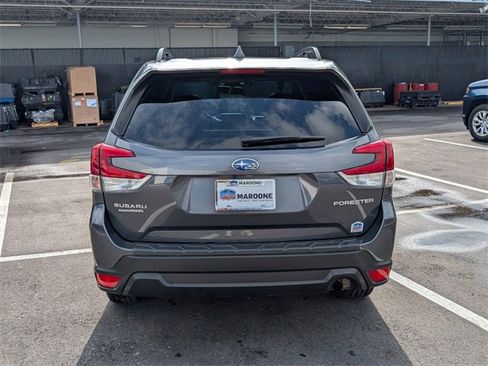 Used 2021 Subaru Forester Premium image 11