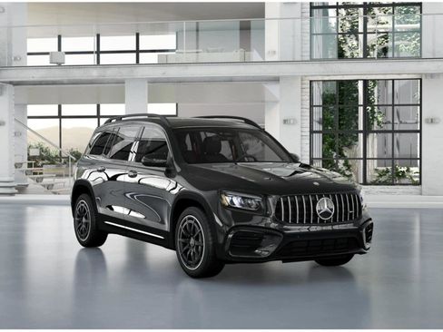 Used 2025 Mercedes-Benz GLB 35 AMG 4MATIC image 9