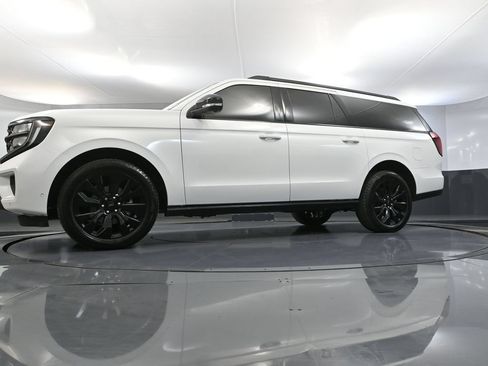 Used 2025 Ford Expedition Max Platinum w/ Stealth Appearance Package AWD/4WD image 67