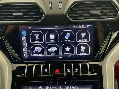 Used 2022 Lamborghini Urus AWD/4WD image 15