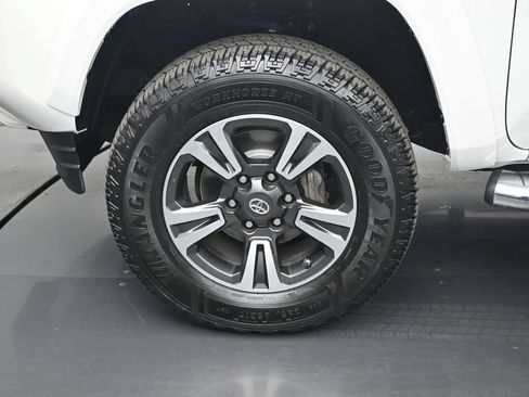 Used 2019 Toyota Tacoma TRD Sport RWD image 22