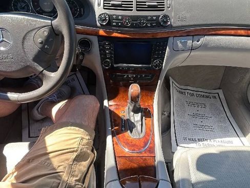 Used 2005 Mercedes-Benz E 320 4MATIC Sedan image 12