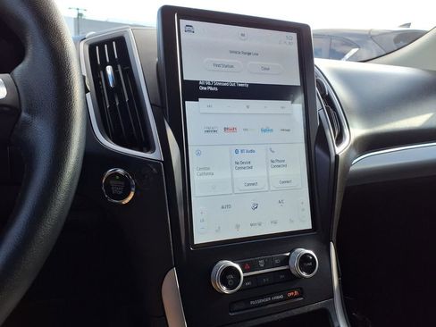 Used 2021 Ford Edge SEL w/ Convenience Package FWD image 18