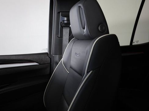 Used 2025 Cadillac Escalade Sport w/ Touring Package image 42