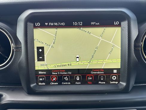 Used 2022 Jeep Gladiator Overland image 18