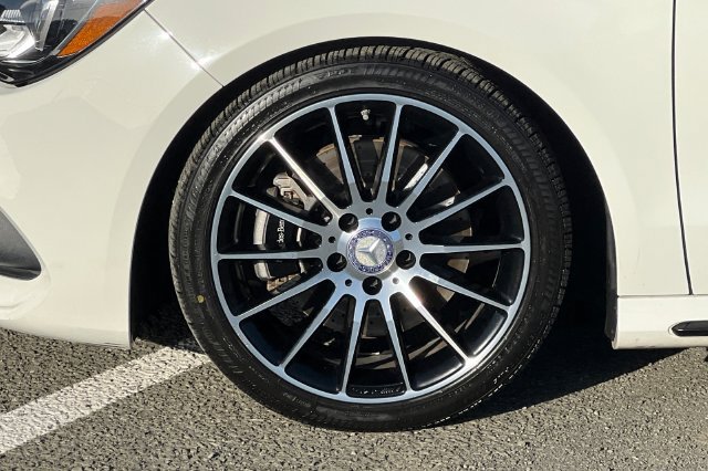 Used 2018 Mercedes-Benz CLA 250 image 33