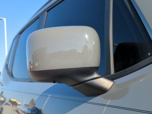 Used 2020 Jeep Renegade Latitude w/ Popular Equipment Group image 12