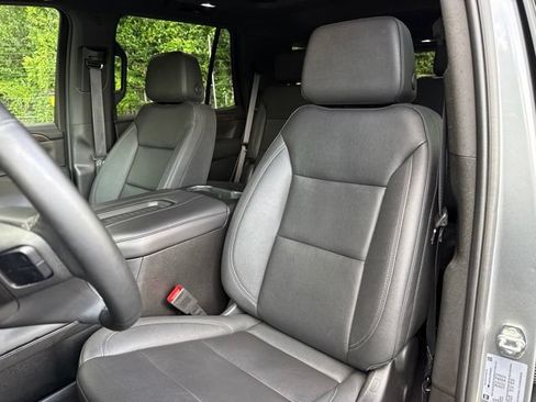 Used 2023 Chevrolet Tahoe Z71 w/ Z71 Off-Road Package AWD/4WD image 10